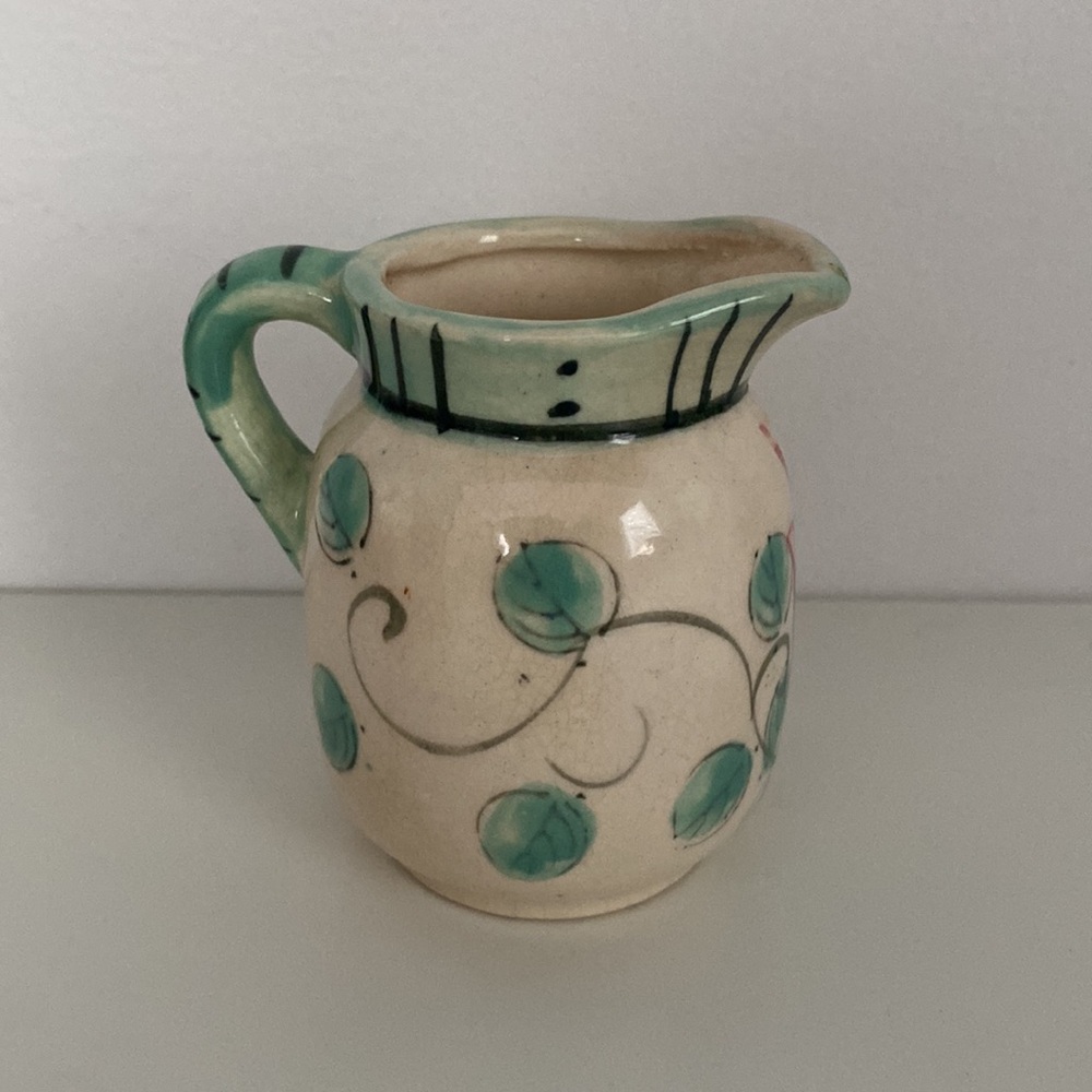 Vintage pottery creamer with baby chick - Picture 2 of 5